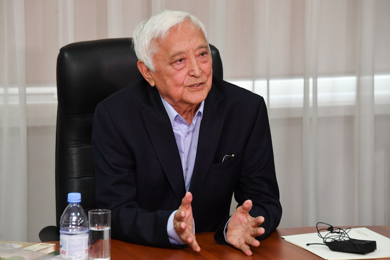 «ەگەمەن»-ءنىڭ ارداگەر ءجۋرناليسى ءادىل دۇيسەنبەك ومىردەن ءوتتى