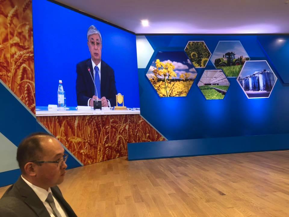 مەملەكەت باسشىسى: ءتۇرلى باعىتتاعى ەت كلاستەرلەرىن دامىتۋ قاجەت