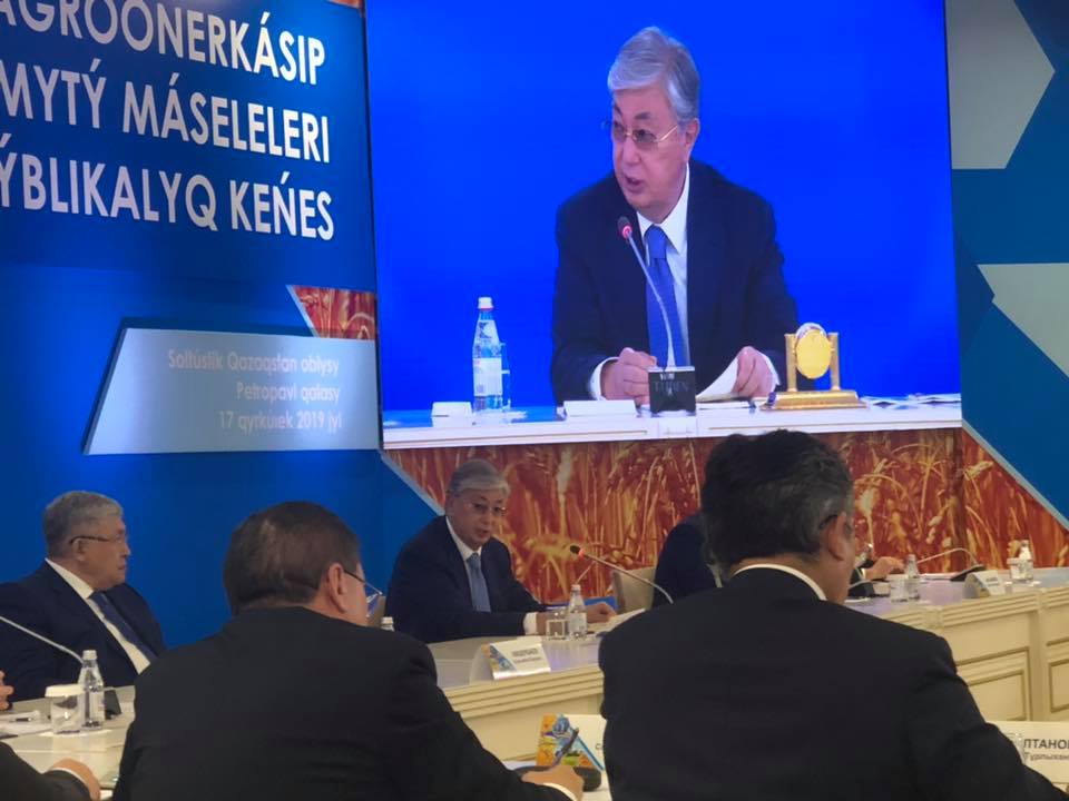 پرەزيدەنت: وتاندىق اگروسەكتوردا وزىق تەحنولوگيانىڭ مۇمكىندىكتەرىن پايدالانۋ جۇمىسى جۇيەلى جولعا قويىلماعان