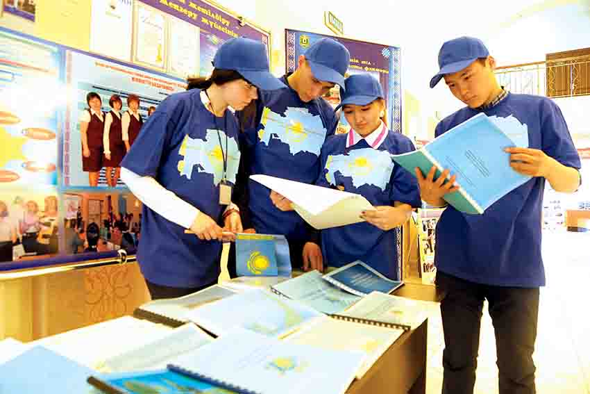 ورازكۇل اسانعازى: ءتىل تۇعىرى بيىكتەيدى