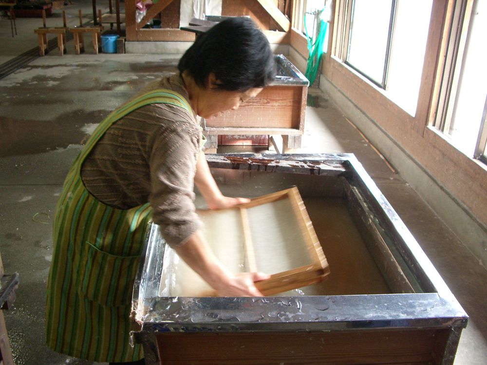 جاپونيانىڭ قاعاز جاساۋ تەحنولوگياسى نەسىمەن ەرەكشە؟