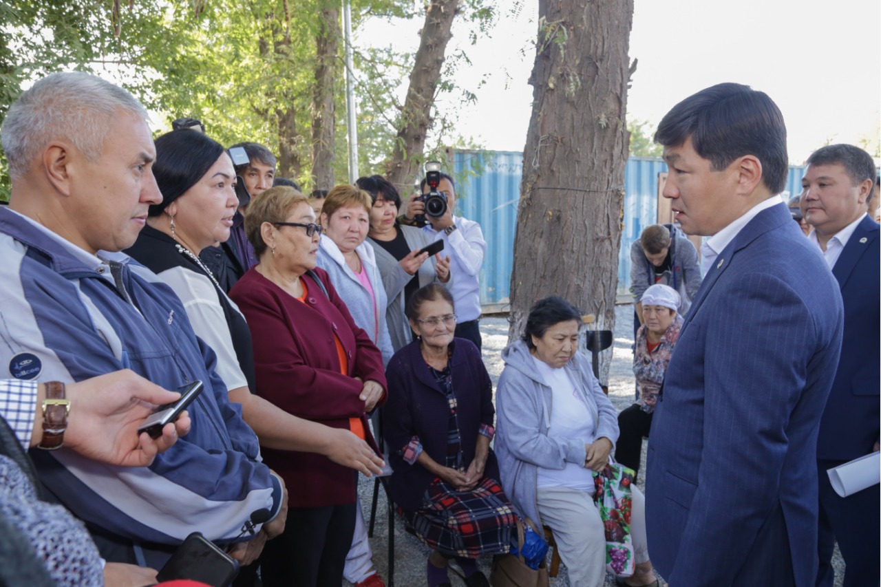 باۋىرجان بايبەك شىمكەنت قالاسىنداعى الەۋمەتتىك ماسەلەلەرگە نازار اۋداردى