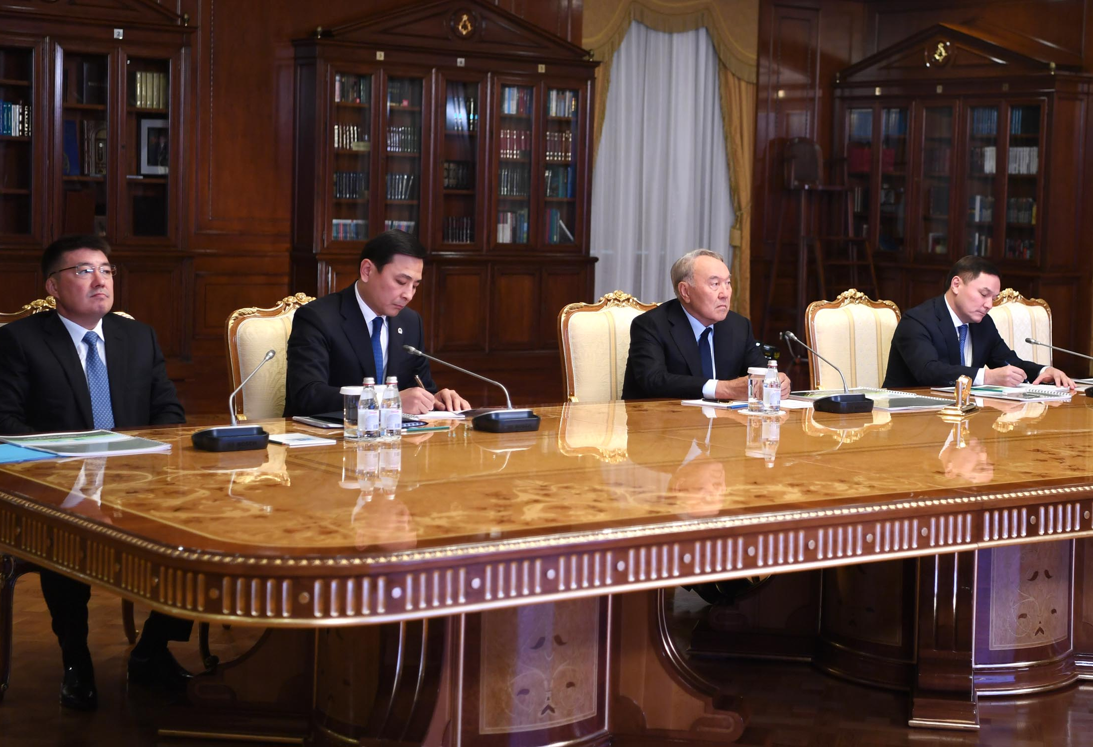 ەلباسى ەلوردا «جاسىل بەلدەۋىنىڭ» دامۋ بارىسىمەن تانىستى