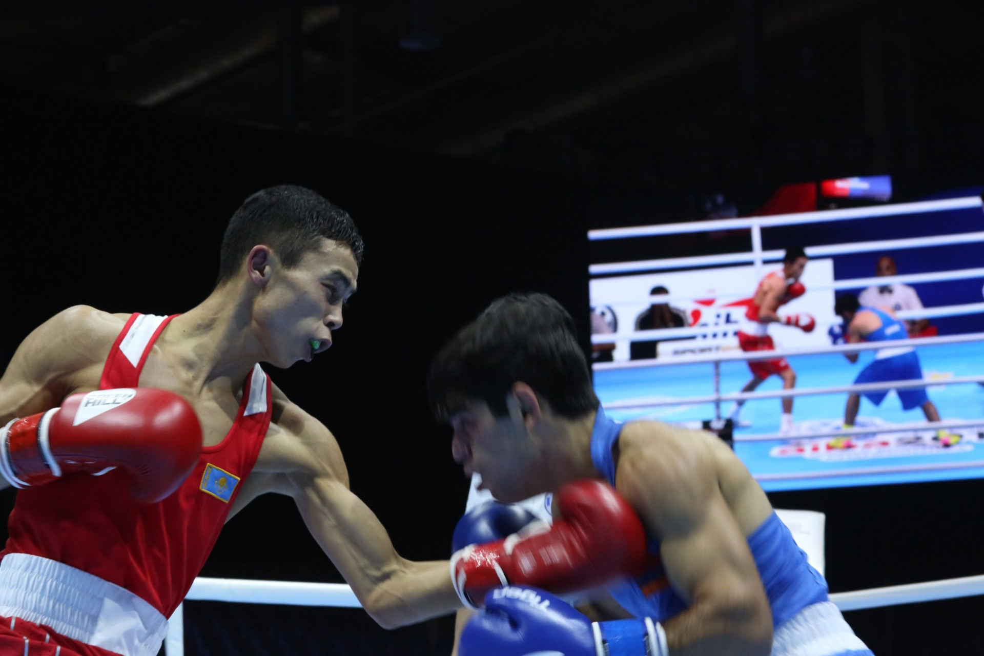 ساكەن بيبوسىنوۆ بوكستان الەم چەمپيوناتىنىڭ قولا جۇلدەگەرى اتاندى