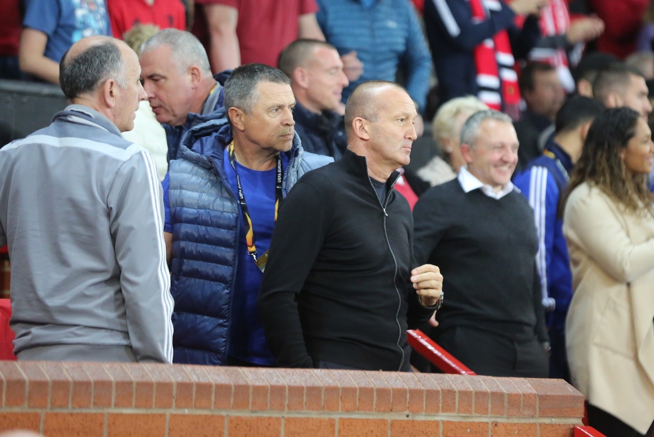 رومان گريگورچۋك: مىقتى فۋتبولشىلاردى جيناقتاعان كومانداعا قارسى تۇردىق