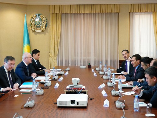 رومان سكليار يوردانيا وكىلدەرى پالاتاسىنىڭ توراعاسىمەن كەزدەستى