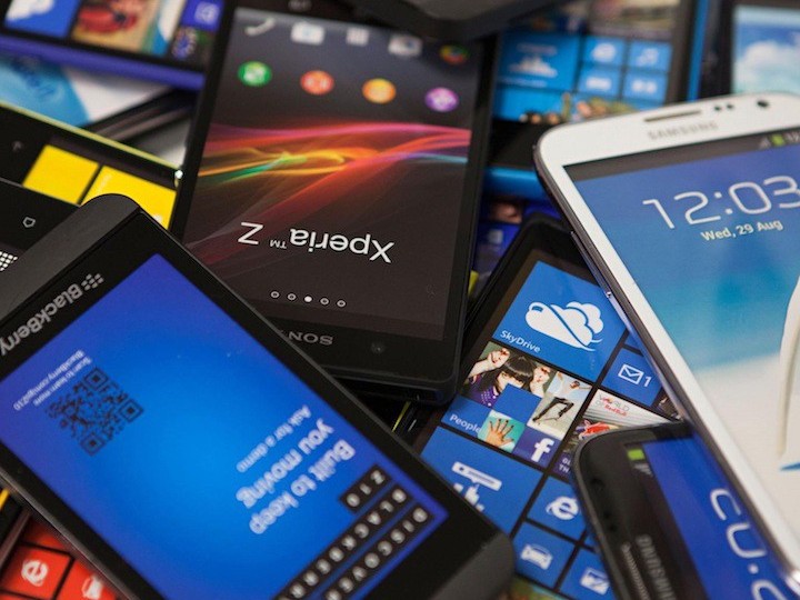 قىرعىز ازاماتى 4000-عا جۋىق تەلەفوندى زاڭسىز الىپ كىرمەك بولعان