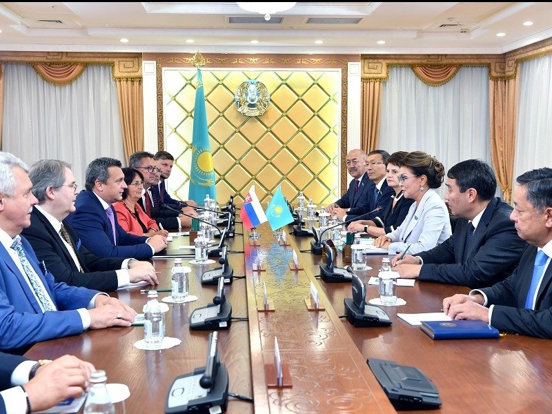 سلوۆاكيا ءبىلىم بەرۋ, قورعانىس جانە اۋىل شارۋاشىلىعى سالاسىنداعى ىنتىماقتاستىققا مۇددەلىلىك تانىتتى