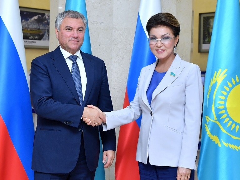 د.نازارباەۆا: قازاقستان مەن رەسەيدىڭ ەكولوگيا مەن تابيعاتتى پايدالانۋ سالاسىنداعى زاڭناماسىن ۇيلەستىرەتىن ۋاقىت كەلدى