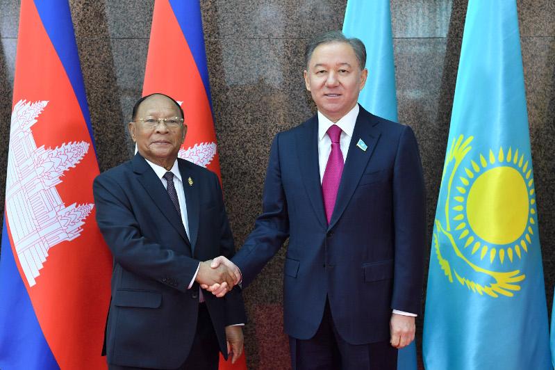 نۇرلان نىعماتۋلين كامبودجا پارلامەنتىنىڭ توراعاسىمەن كەزدەستى