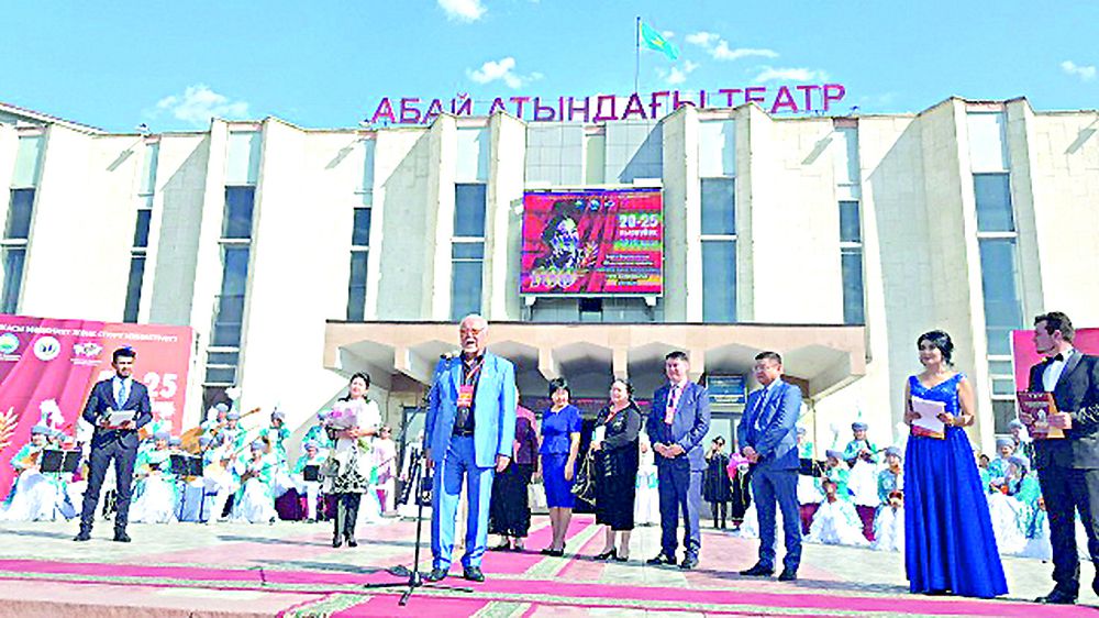 سەمەيدە تەاتر تويى باستالدى