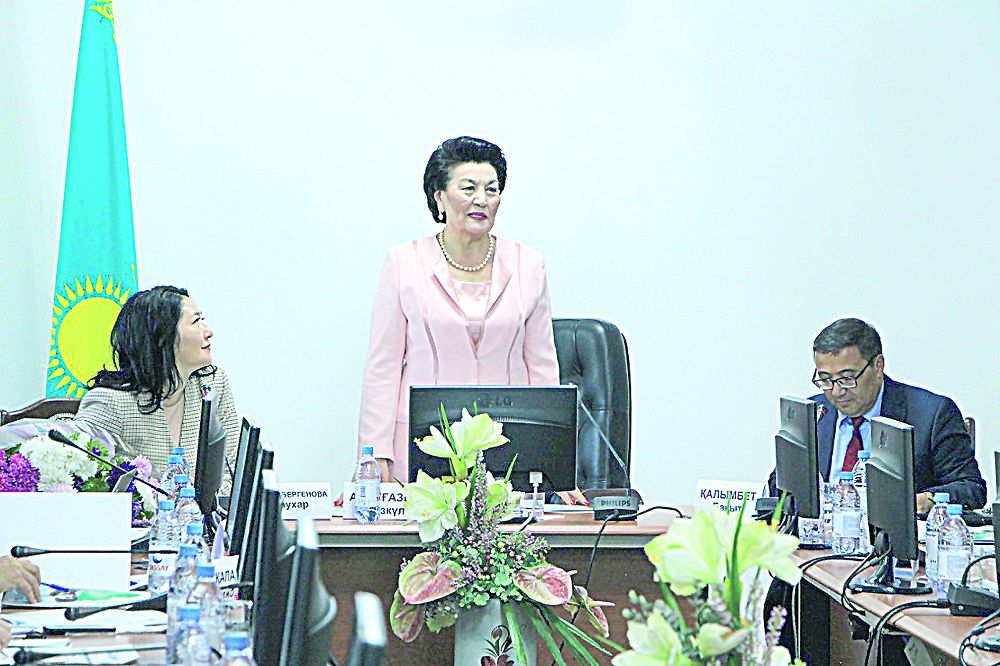 لاتىن الىپبيىنە قاتىستى سەمينار ءوتتى