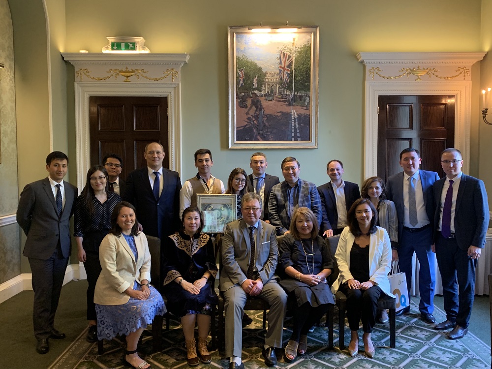  ۇلىبريتانيادا تۇراتىن وتانداستاردىڭ قاتىسۋىمەن بيزنەس-فورۋم ءوتتى