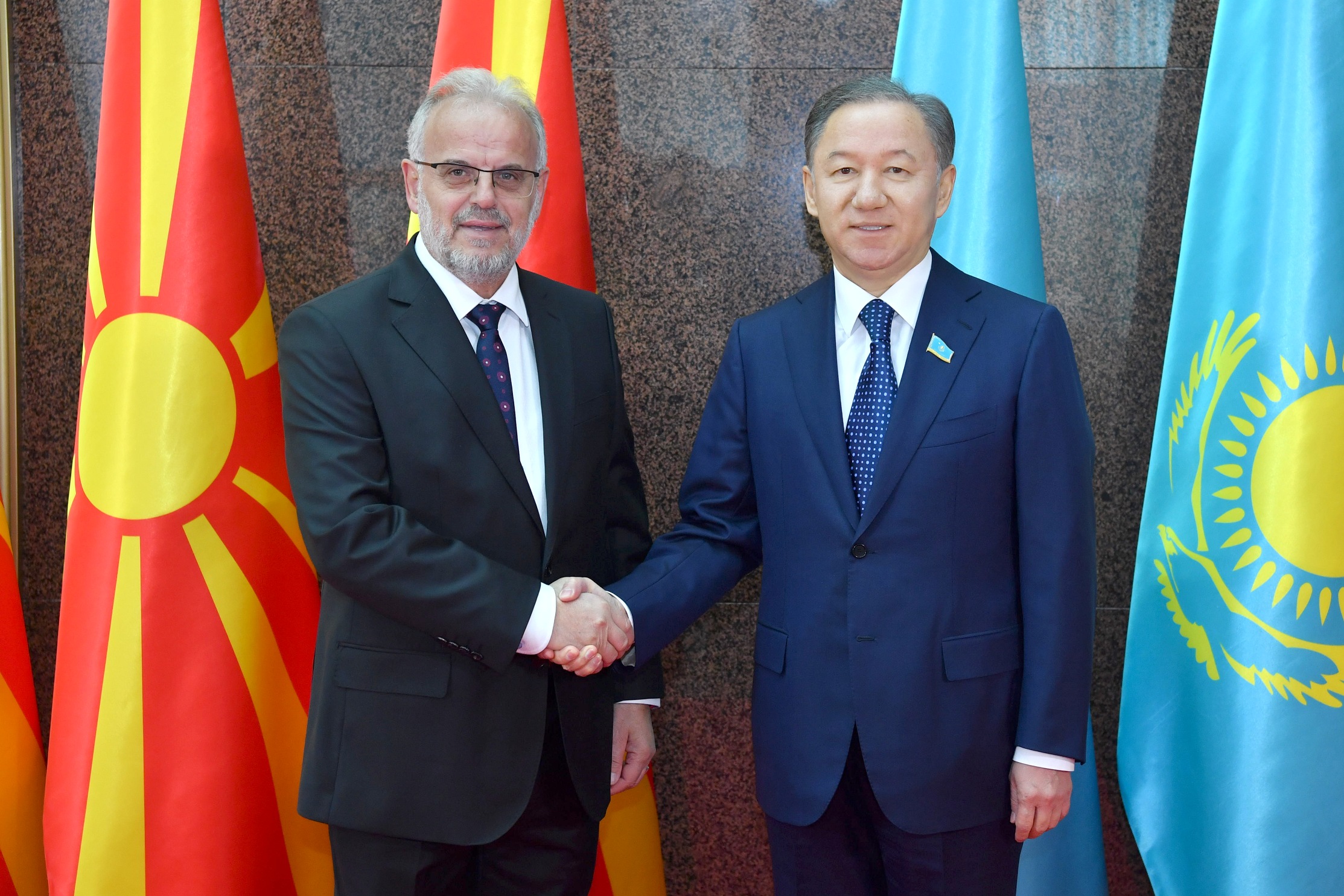 ورتاق ۇستانىمدار ۇيلەسىمى