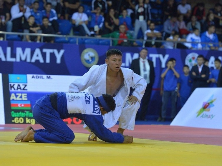 دزيۋدو: الەم بىرىنشىلىگىندە تاعى قوس قولا مەدالدى يەلەندىك