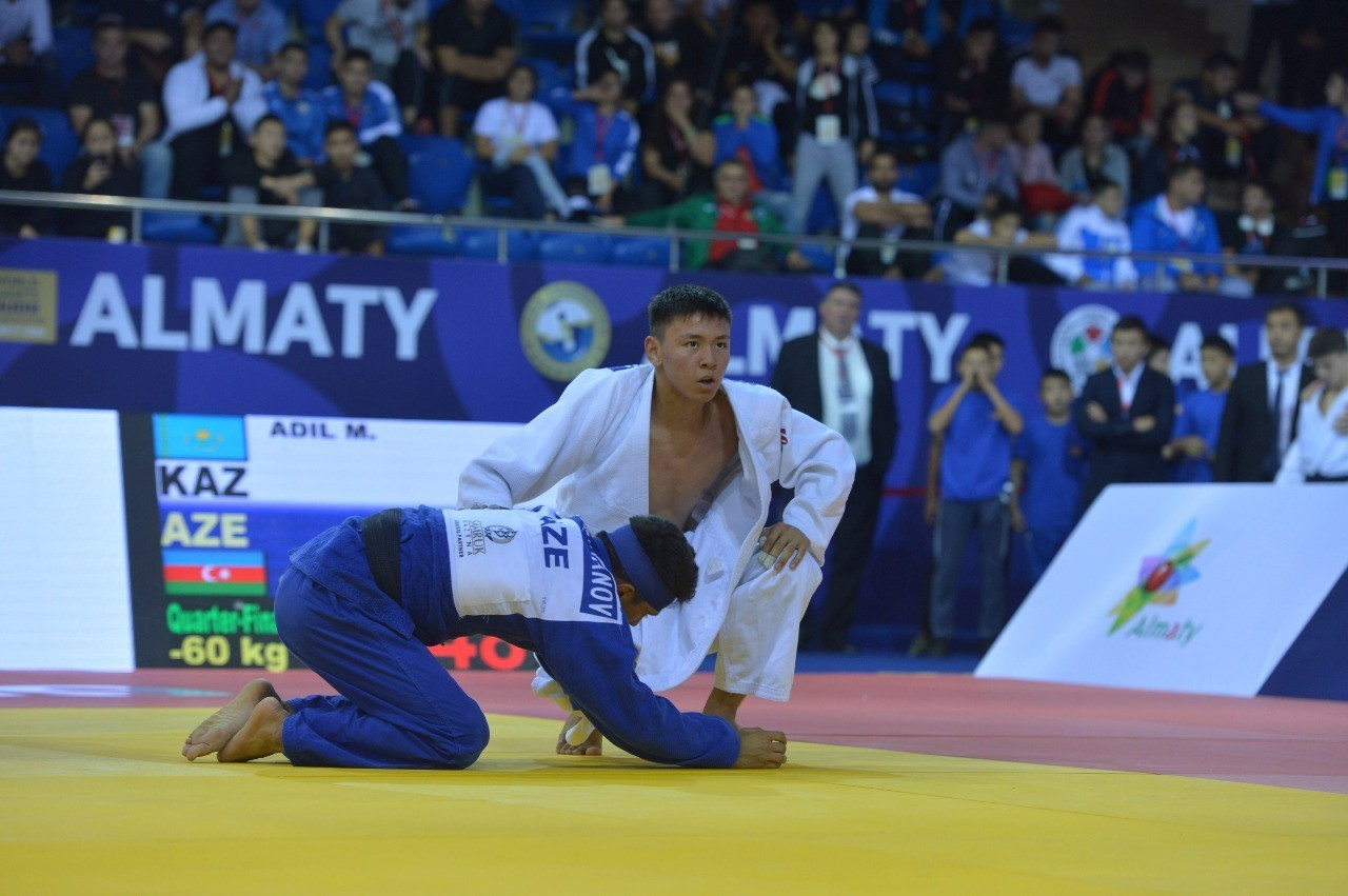 دزيۋدو: الەم بىرىنشىلىگىندە تاعى قوس قولا مەدالدى يەلەندىك