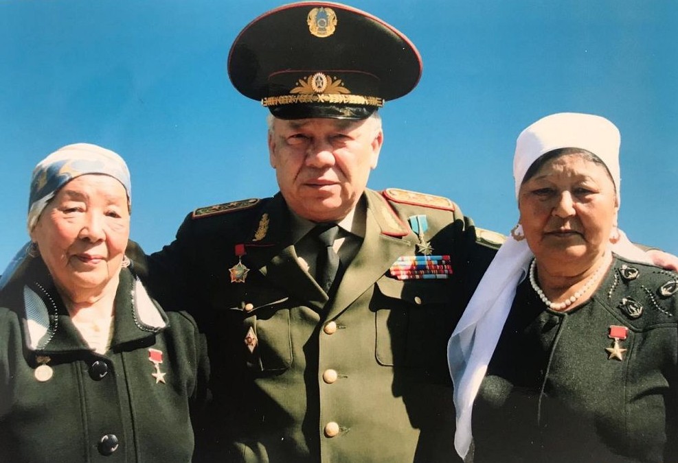 ەڭبەكپەن ورىلگەن ءومىر