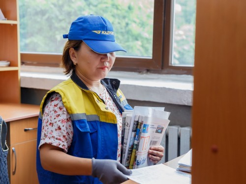 پوشتاشى مىندەتتەرىنىڭ ءبىر بولىگى پيك قىزمەتكەرلەرىنە جۇكتەلەدى