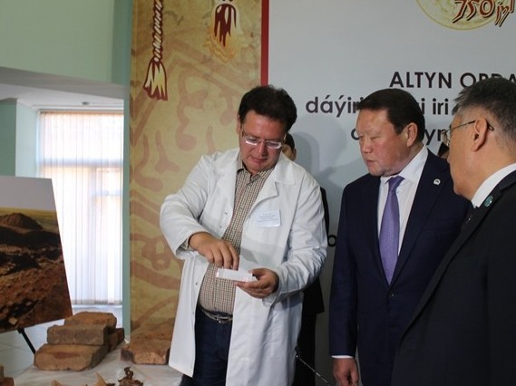 التىن وردا حاندارى جەرلەنگەن وبا-ماۆزولەي تابىلدى