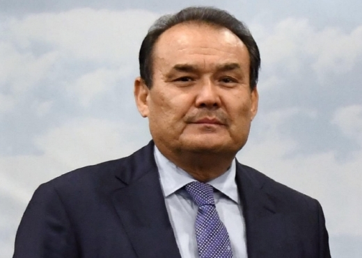 سامميتكە دايىندىق ماسەلەلەرىن تالقىلادى