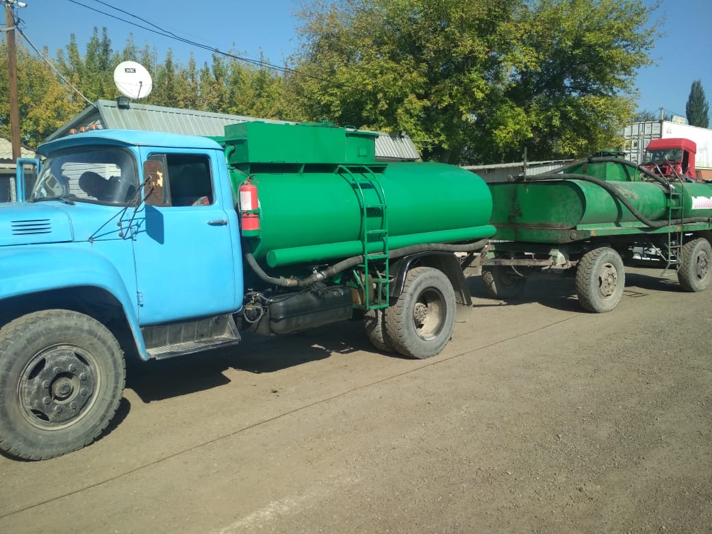 الماتى وبلىسىندا ىلەسپە جۇك قۇجاتىنسىز 13,5 توننا ديزەل وتىنىن تاسىمالداعان كولىك جۇرگىزۋشىسى ۇستالدى