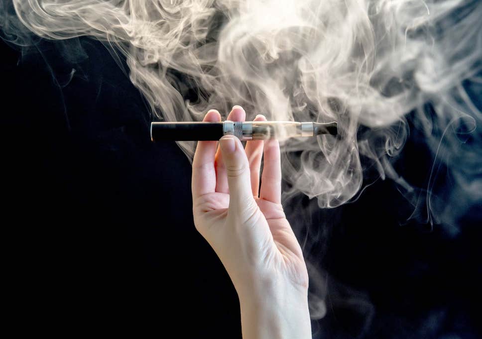 قازاقستاندىقتاردى ەلەكتروندى تەمەكىدەن باس تارتۋعا شاقىردى