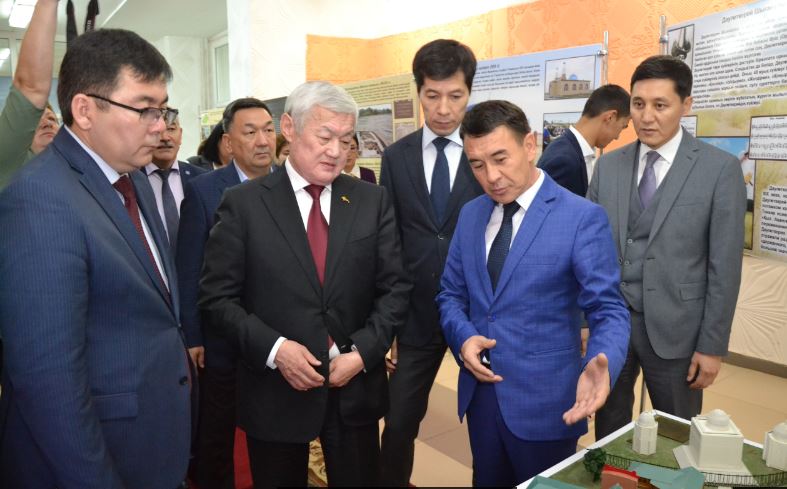 ۇكىمەت دەلەگاتسياسى اق جايىق وڭىرىندە