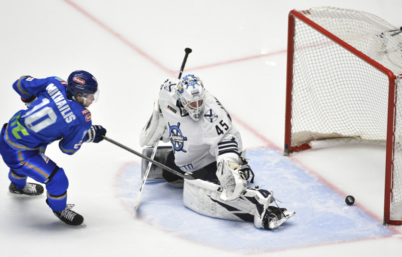 شايبالى حوككەي: «بارىس» «ادميرالعا» ەسە جىبەردى