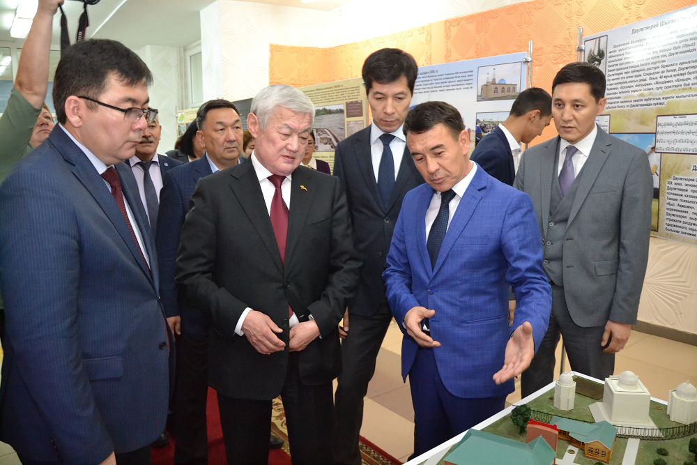 ۇكىمەت دەلەگاتسياسى اقجايىق ءوڭىرىن ارالادى