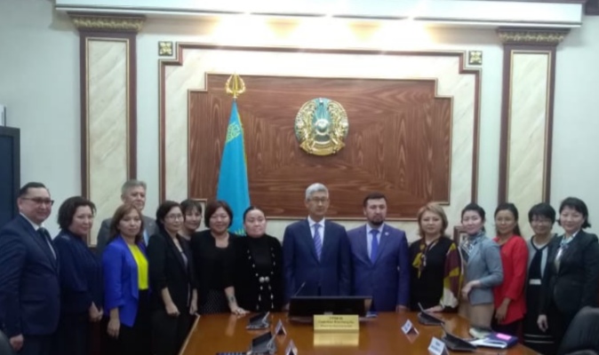 ماڭعىستاۋدا مەملەكەتتىك قىزمەتشىلەرمەن جەمقورلىققا قارسى جيىن ءوتتى