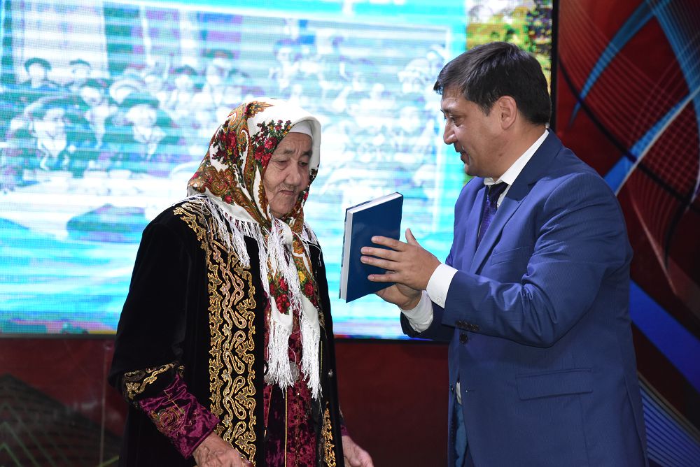 «اقىنى اق ەرتىستىڭ – قيماديدەن...»