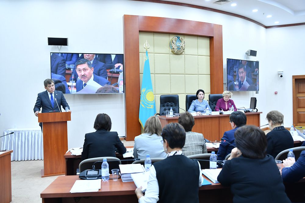 ماجىلىستە دەنساۋلىق ساقتاۋ جۇيەسى تۋرالى كودەكس جوباسىنىڭ تانىستىرىلىمى ءوتتى