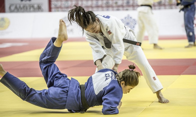 دزيۋدو: العاشقى كۇنى جۇلدە بۇيىرمادى