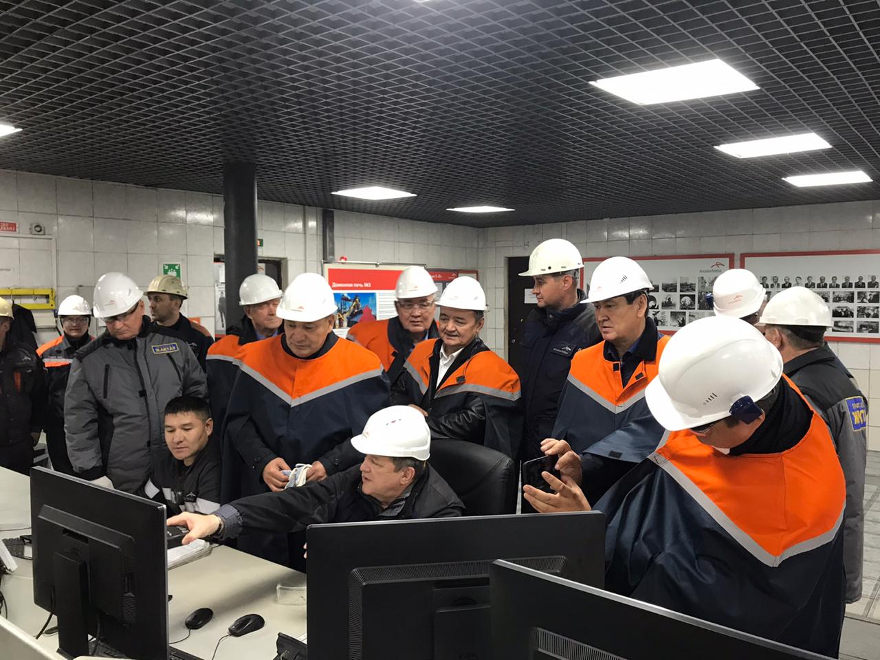 ەرالى توعجانوۆ قاراعاندى وبلىسى اكىمىمەن كەزدەستى