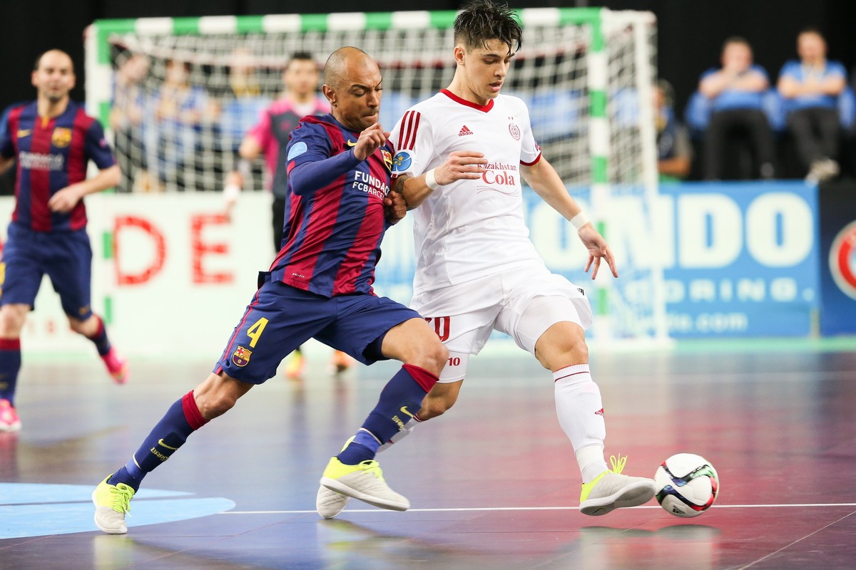 فۋتزال: بۇگىن جەرەبە تارتىلادى