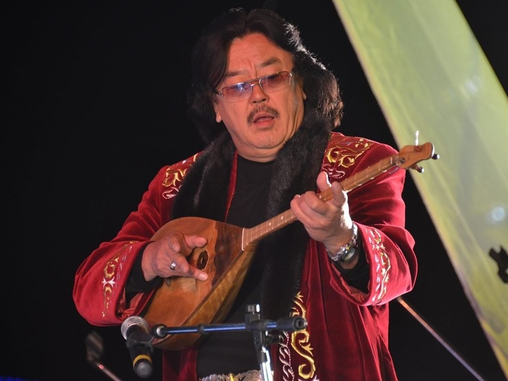 الماتىلىق ستۋدەنتتەرگە كۇيدىڭ قۇدىرەتى ءتۇسىندىرىلدى