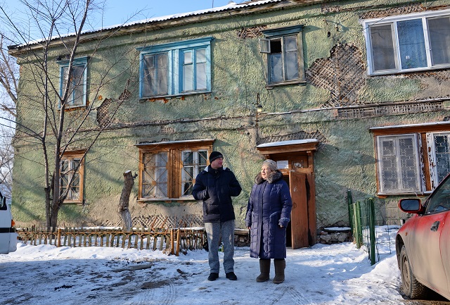 ەسكى ۇيلەردىڭ تۇرعىندارى  اكىمدىك ۇسىنعان پاتەرلەرگە كوشپەي وتىر