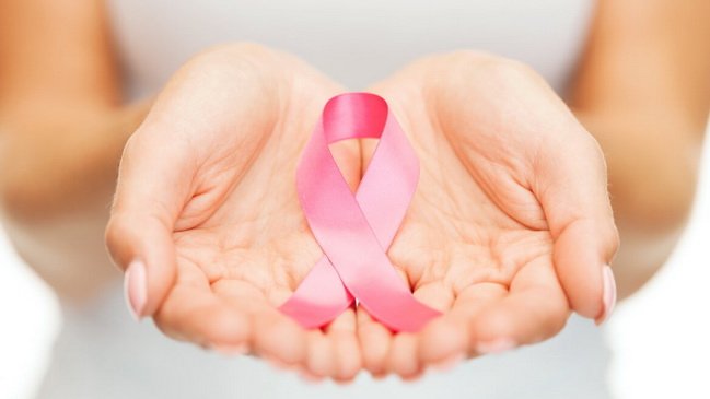 بۇگىن دۇنيەجۇزىلىك ءسۇت بەزى قاتەرلى ىسىگىمەن كۇرەسۋ كۇنىنە وراي دارىگەرلەر قىزدار ۋنيۆەرسيتەتىنە كەلەدى