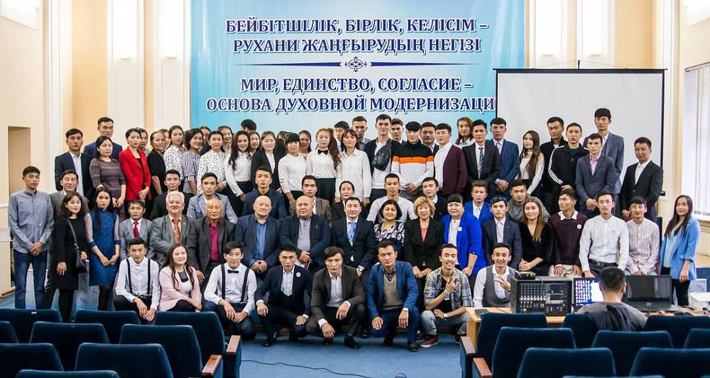 شەتەلدىك ستۋدەنتتەرگە قۇرمەت كورسەتىلدى