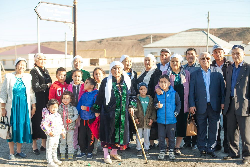 تاۋشىق اۋىلى 80 جىلدىعىن تويلادى