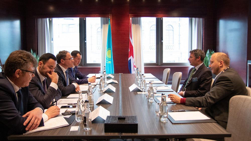 بريتانيا قازاقستانعا ينۆەستيتسيا سالۋعا مۇددەلى