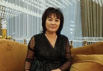 جانات ايمۇحامبەت: عىلىمعا پايىم, پوەزياعا جۇرەك كەرەك