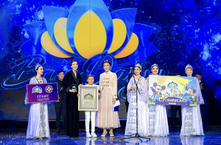 ەڭ ۇزدىك «بالا داۋىسى» تۇركىستاننان تابىلدى