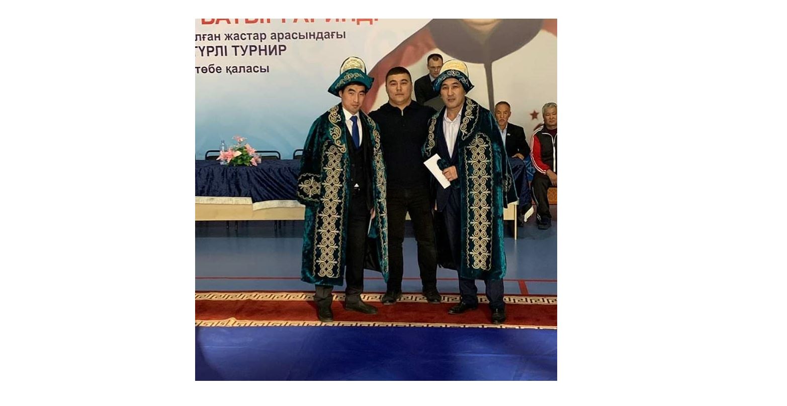 كۇرەس: ەسەنكەلدىنى ەسكە الدى