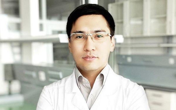 ماقسات جاباعين: جاس عالىمدار جەتىمسىرەپ ءجۇر