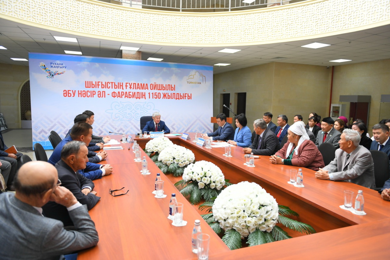 الەۋمەتتىك ماسەلەلەرگە نازار اۋدارىلدى