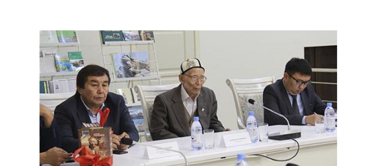 ...جازىپ قويعان  حاتپەن تەڭ