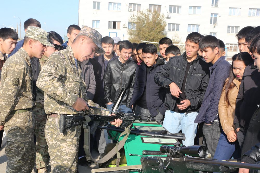 وقۋشىلار ءۇشىن اسكەري بولىمدە «اشىق ەسىك» كۇنى ءوتتى