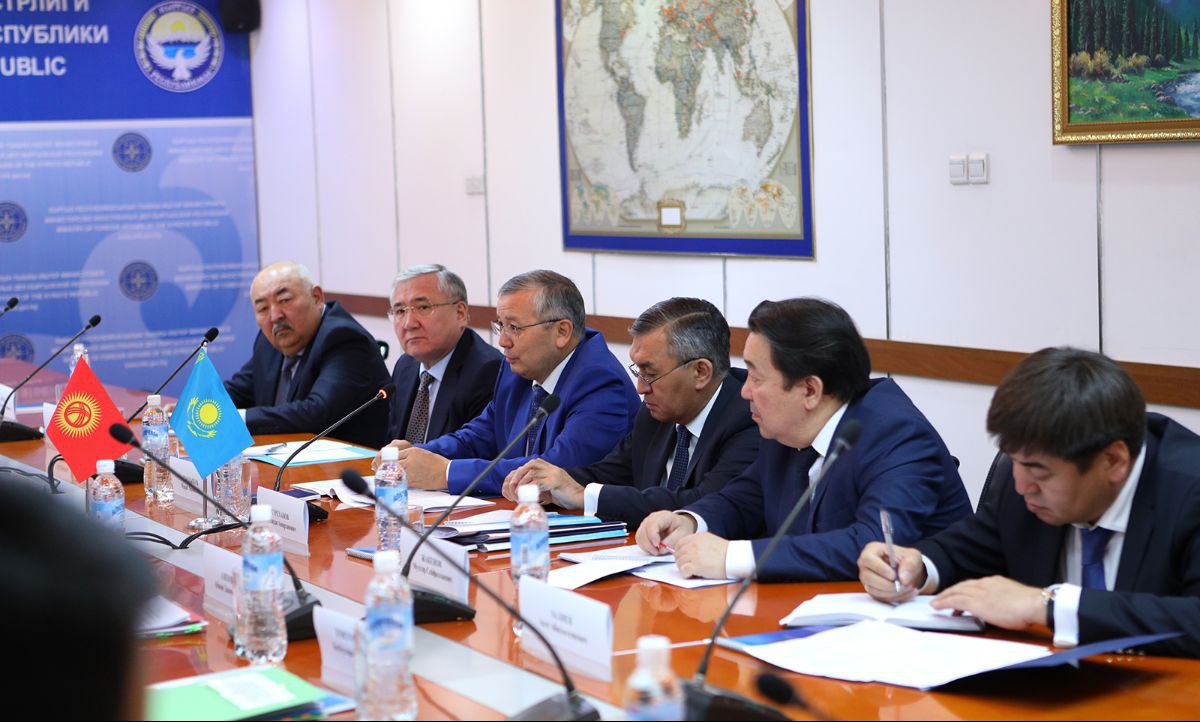 بىشكەكتە ەكى ەل سىرتقى ىستەر مينيسترلىكتەرى اراسىندا كونسۋلتاتسيالار ءوتتى