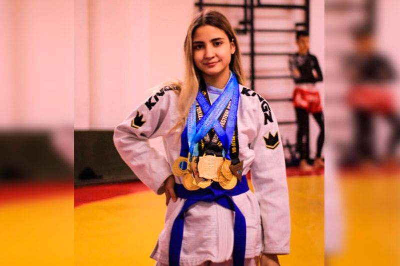 ەليزاۆەتا سينەلنيكوۆا – دجيۋ-دجيتسۋدان الەم چەمپيونى